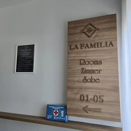 La Familia